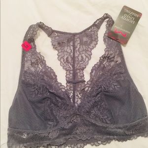NWT Maidenform lace bra — Medium